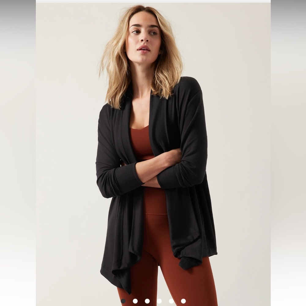 Athleta Pranayama Restore Wrap
